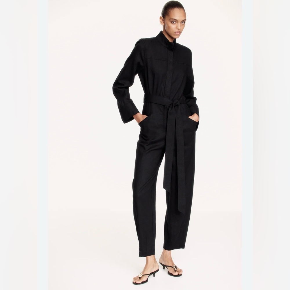 NWOT H&M Linen-Blend Jumpsuit in black. Size M, flattering and elegant.